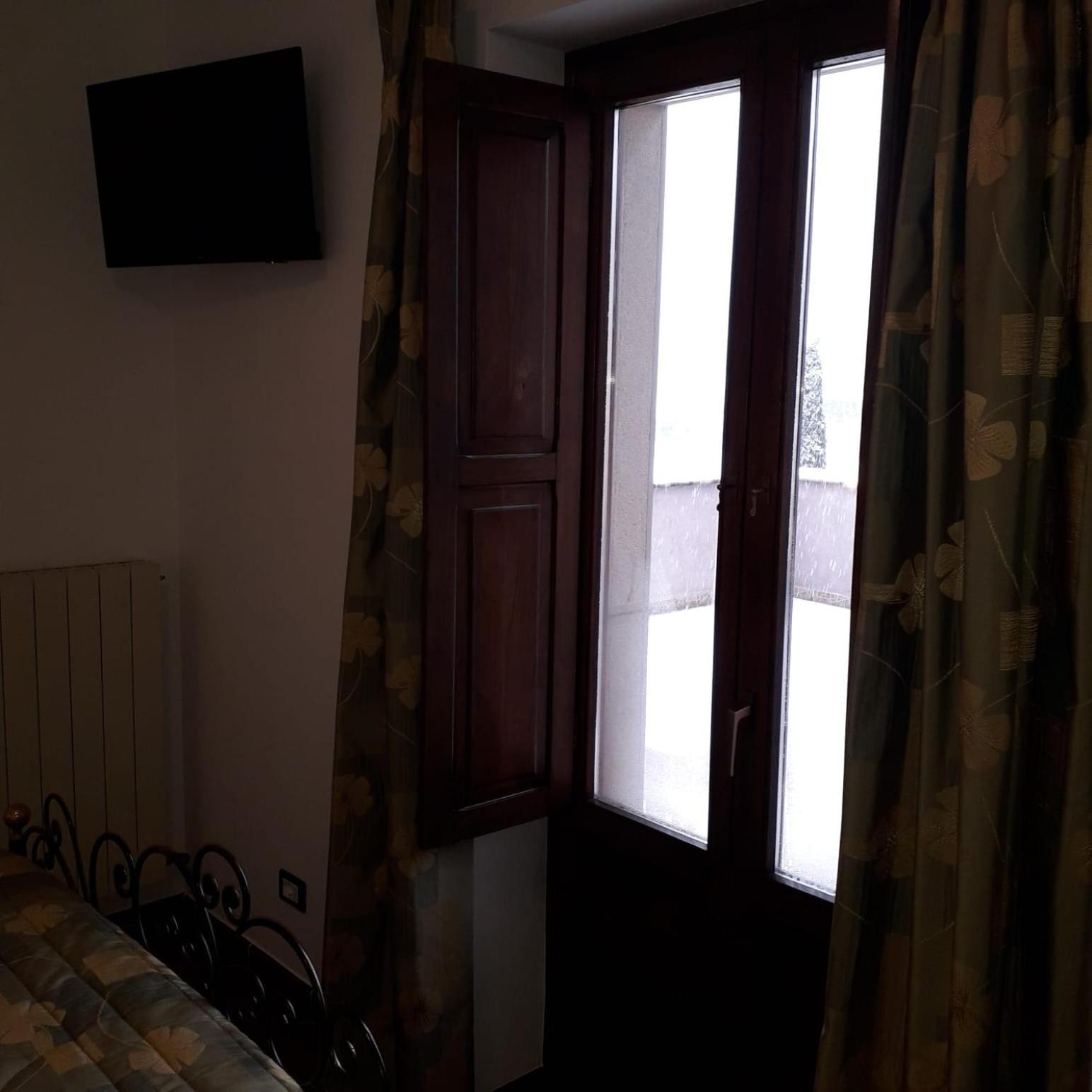 Hotel Bucaneve Pescasseroli Eksteriør billede